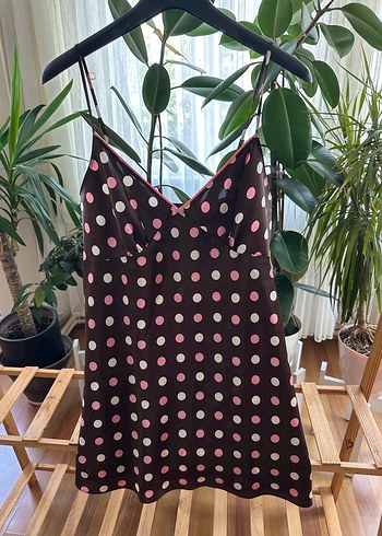 Puantiyeli V Yakalı İp Askılı Pijama Elbisesi
