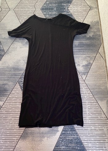 Drapeli Siyah Midi Kısa Kollu Elbise - Görsel 2