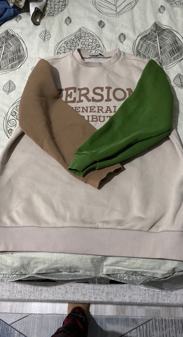 Kadın Renkli Baskılı Sweatshirt - Görsel 2