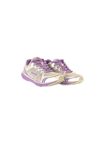 Diğer PreLoved Spor Ayakkabı %70 İndirimli.