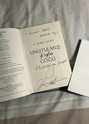  Unutulmuş Kuşlar Göğü Romanı
