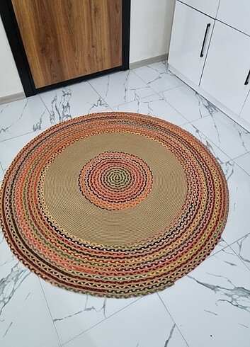 Beden Özel Fiyat. Renkli jut dokuma kilim
