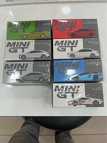 Mini gt araçlar