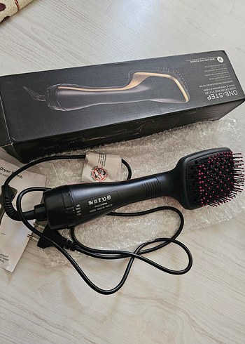 Siyah Saç Kurutma Fırçası ve şekillendirici - Görsel 2