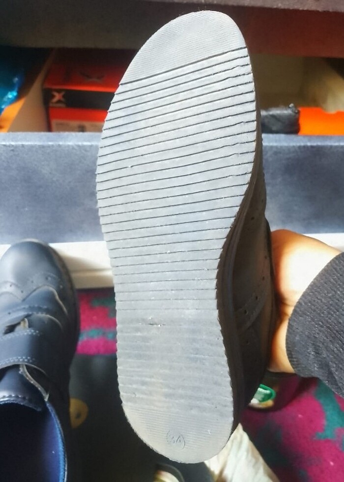 32 numara ayakkabı iki kez anca giyildi yeni gibi - Görsel 3