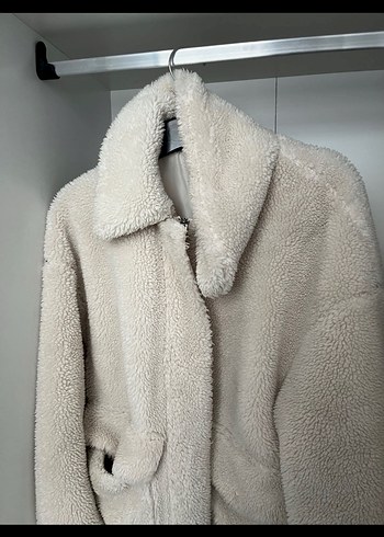 Bej Peluş Midi Kadın Kaban