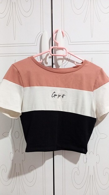 Crop tişört 