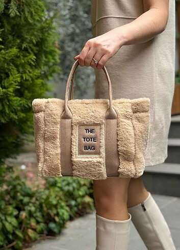 The tote peluş