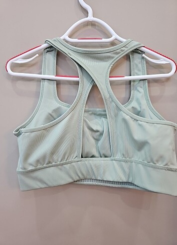 l Beden PUMA SPORCU CROP L BEDEN ORJİNAL