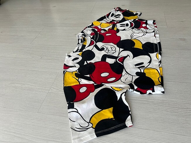 LC Waikiki Lc Waikiki Kadın Mickey Mouse crop tişört S