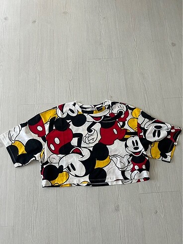 Lc Waikiki Kadın Mickey Mouse crop tişört S