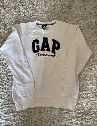 GAP Sweatshirt