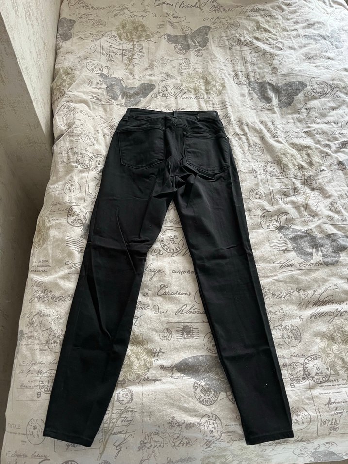 Kadın Siyah Kemerli Regular Fit Denim Pantolon - Görsel 3