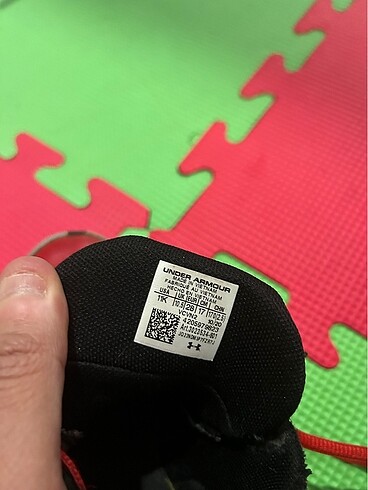 28 Beden kırmızı Renk Under armour Kırmızı siyah spor ayakkabı