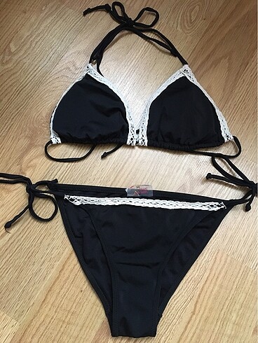 Bikini 0
