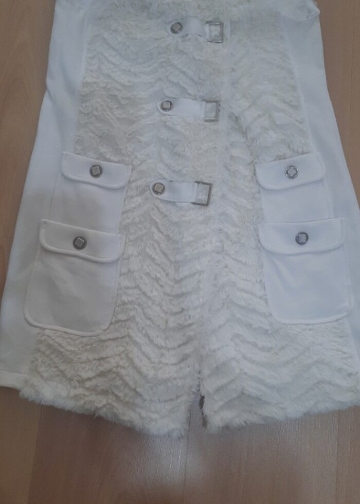 ÖN ve ARKA PELUŞ ve YANLARI  KUMAŞ KREM RENK YELEK, - Görsel 2