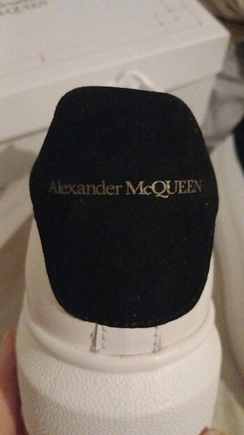 38 Beden beyaz Renk Alexander McQUEEN 