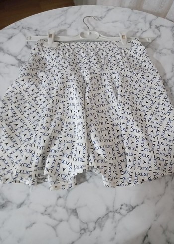 şortlu Pileli Beyaz Mini Etek boy 40 cm kumaşı harika - Görsel 3