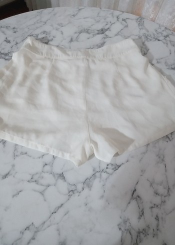 Düğmeli Beyaz Keten Mini Şort boy 33 cm - Görsel 2