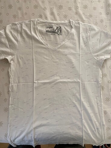mavi tshirt