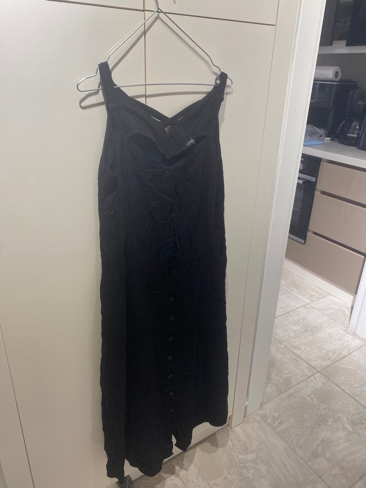 Siyah sırt detaylı Midi Kadın Elbise - Görsel 2