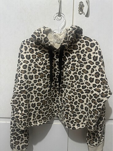 Leopar crop Kapüşonlu Sweatshirt Kadın