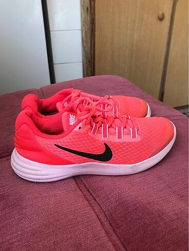 Nike spor ayakkabı