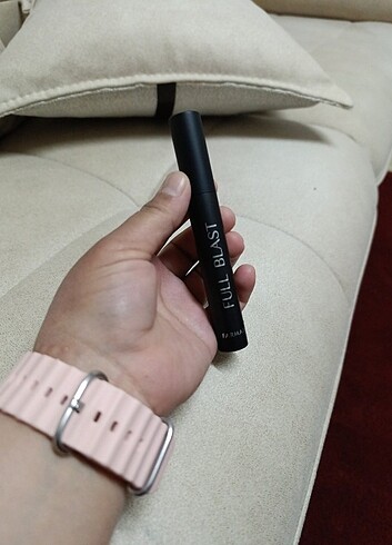 Beden Full blast farmasi maskara