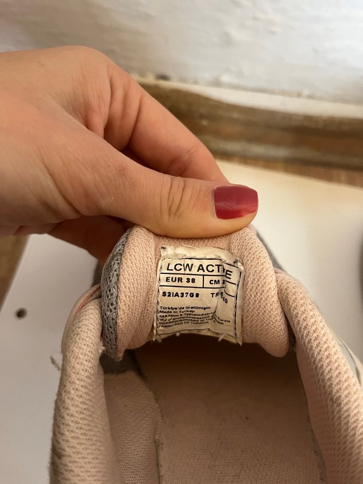 Gri Bağcıklı Kadın Spor Ayakkabı - Görsel 2