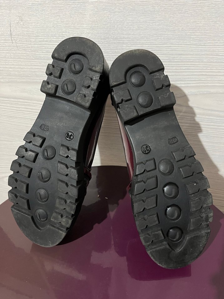 Zincir Detaylı Kahverengi Kadın Klasik Ayakkabı - Görsel 2