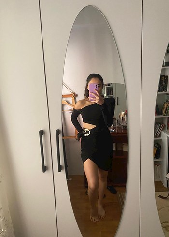 Siyah mini tek kol Elbise