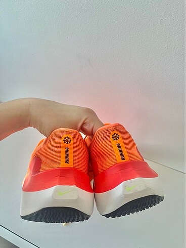 45 Beden turuncu Renk Nika zoom fly 5 45 numara turuncu
