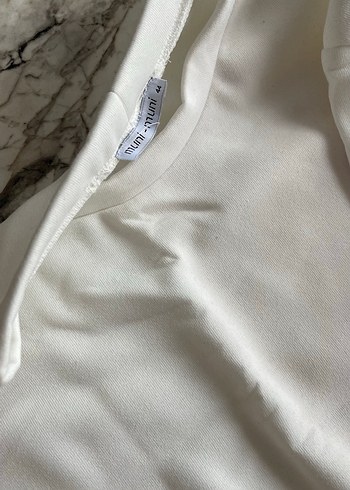 Yan Fermuarlı Beyaz Kadın Sweatshirt - Görsel 3