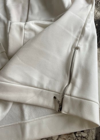 Yan Fermuarlı Beyaz Kadın Sweatshirt - Görsel 2