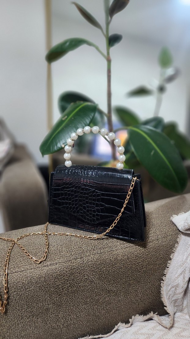 İnci Detaylı Siyah Deri Yılan Desenli Çanta - Görsel 2
