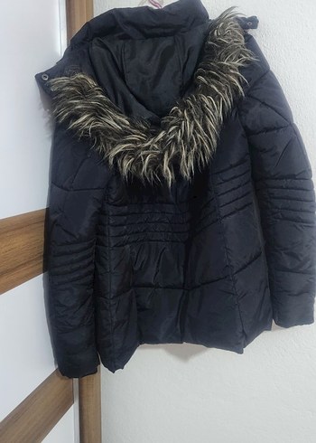 Siyah Kürklü Kadın Kışlık Mont - Görsel 2