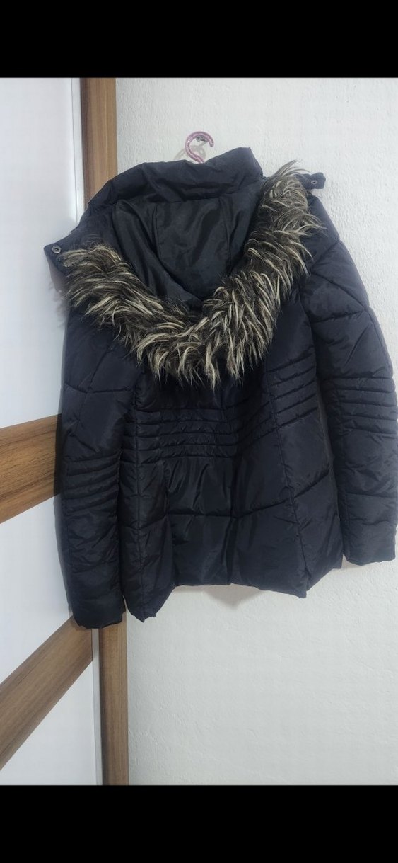 Siyah Kürklü Kadın Kışlık Mont - Görsel 2