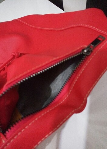  Beden kırmızı Renk kırmızı bayan kol çantası 
