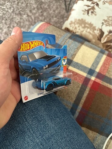  Beden Dodge challenger mavi hot wheels