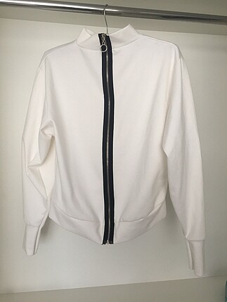 Beyaz sweatshirt