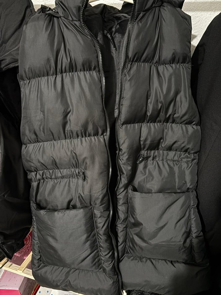 Siyah Fermuarlı Kadın Yelek - Görsel 2