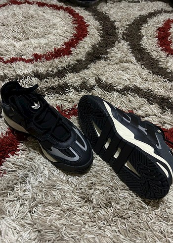 38 Beden siyah Renk Adidas Siyah Erkek Spor Ayakkabı