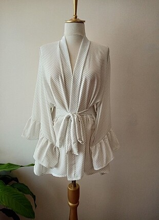 m Beden beyaz Renk Fırfırlı kimono