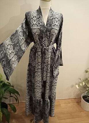 l Beden Fırfırlı kimono