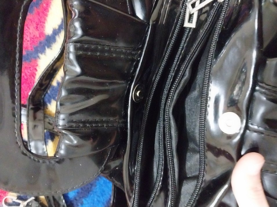 Siyah Parlak Deri Kadın Çanta ipi yedek var - Görsel 3