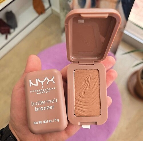 NYX BUTTERMELT BEONZER