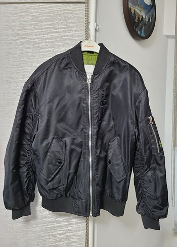 siyah bomber ceket bershka