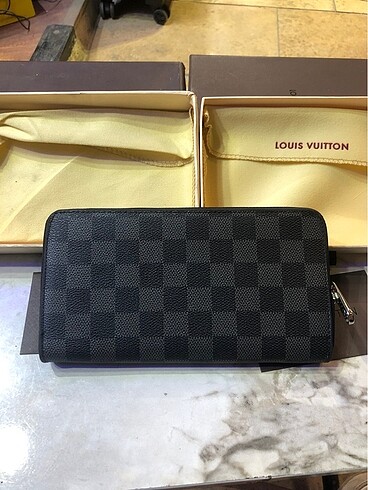 Lv gri damalı cüzdan