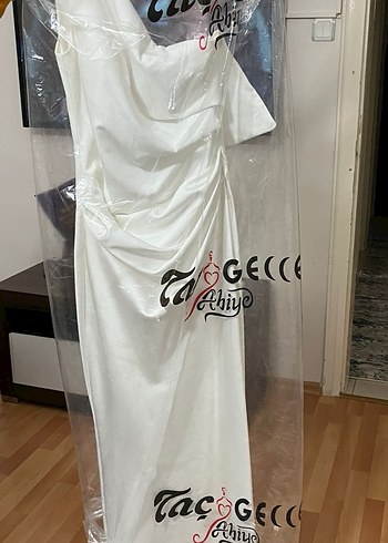Straplez Beyaz A-Line Gelinlik - Görsel 3