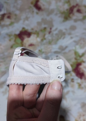 Dagi Marka Pudra Dolgulu Desensiz Düz İnce Askılı Sütyen - Görsel 4